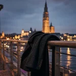 Visiter anvers ou bruxelles : quais de l’Escaut au crépuscule et cathédrale