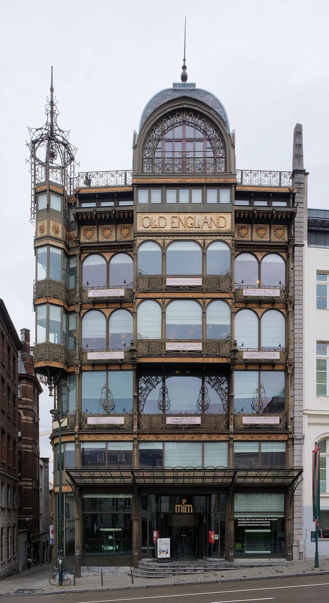 Façade de l’ancien magasin Old England qui abrite le MIM, photographiée en février 2019